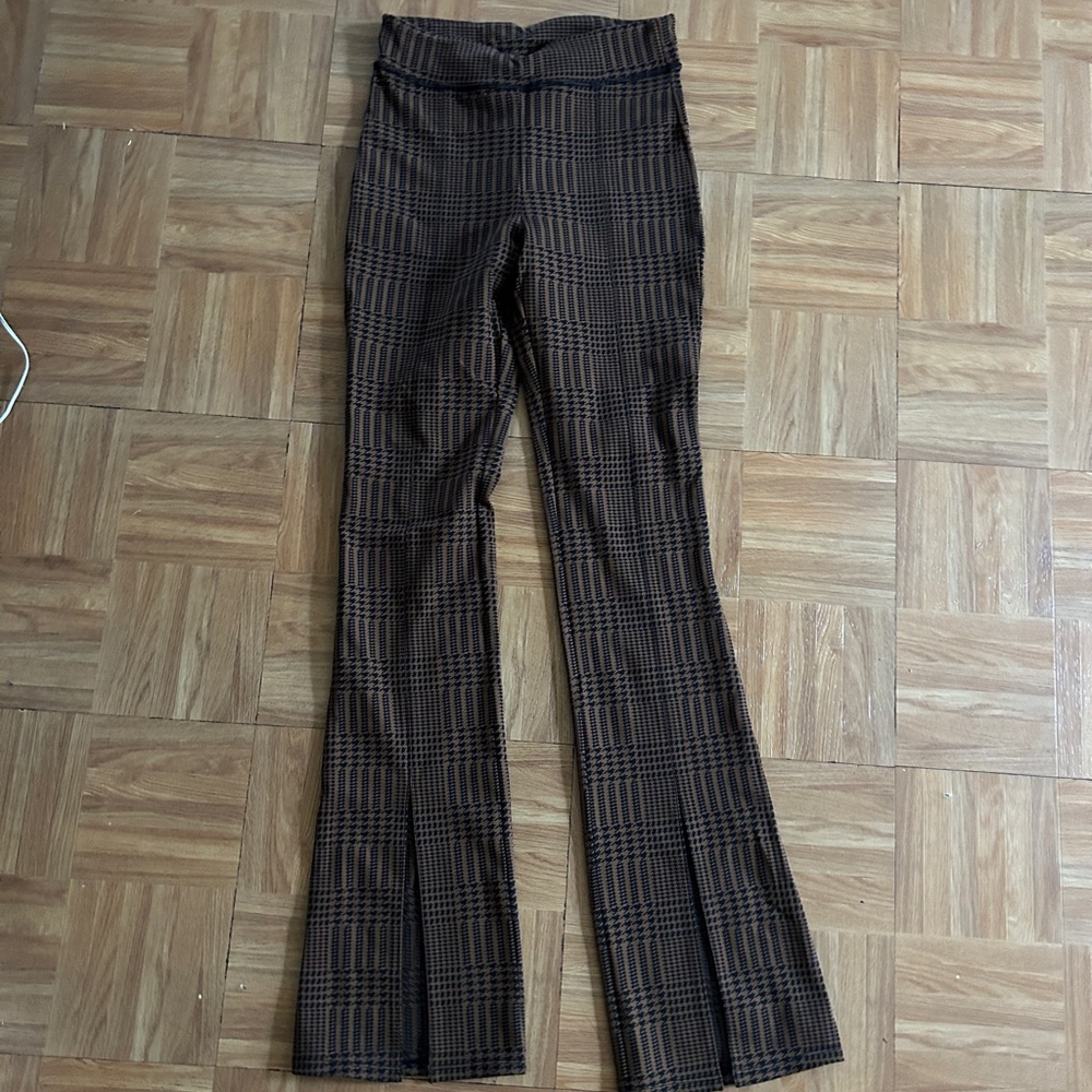 Alo flare pants size S